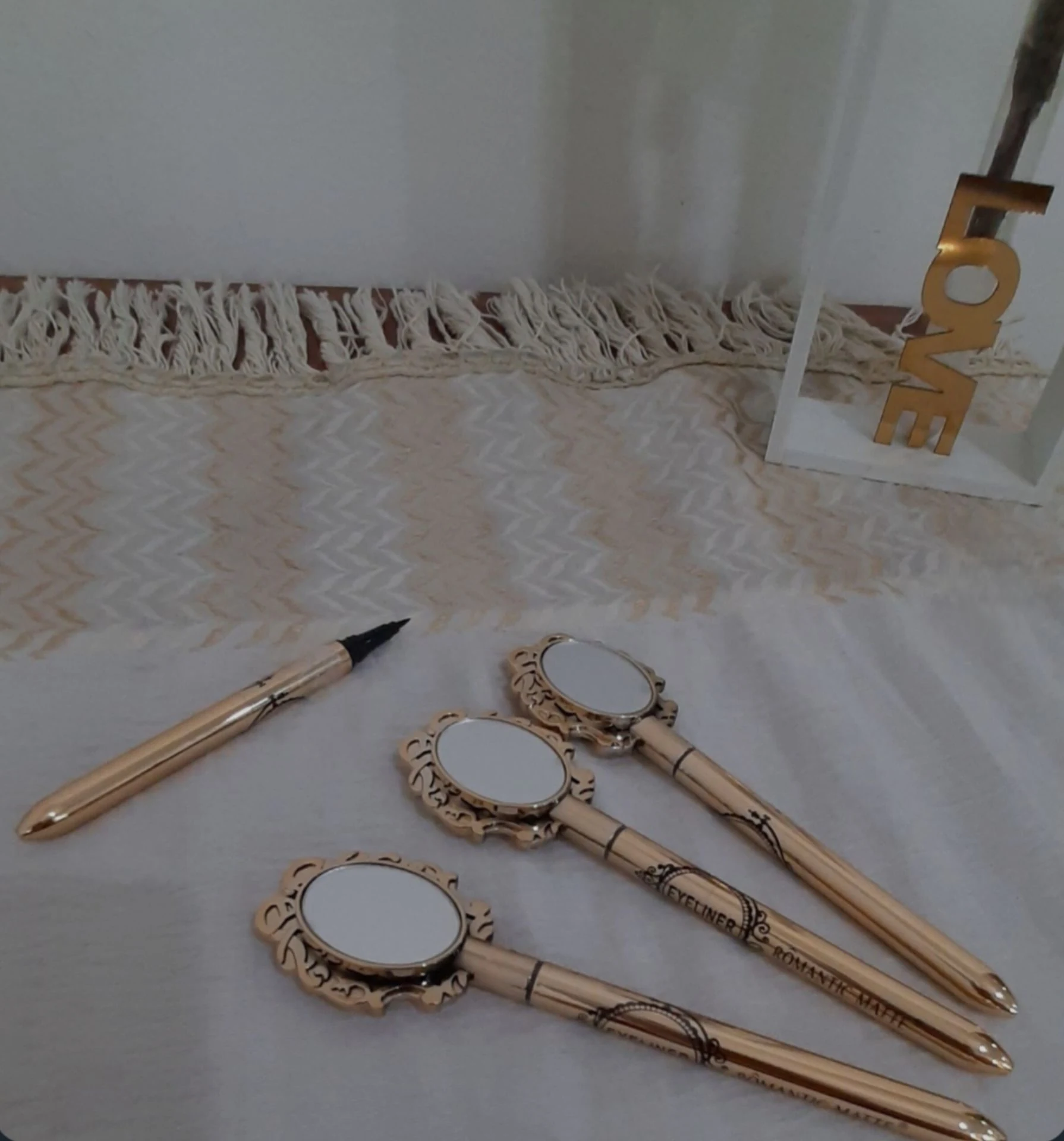 خط چشم اینه دار